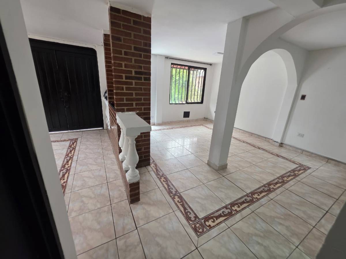 Armenia - Pereira, Circasia, Quindío, Colombia 4